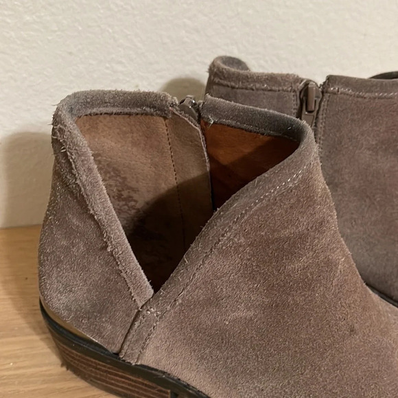 Lucky ankle booties size 6 tan brown - Picture 2 of 16